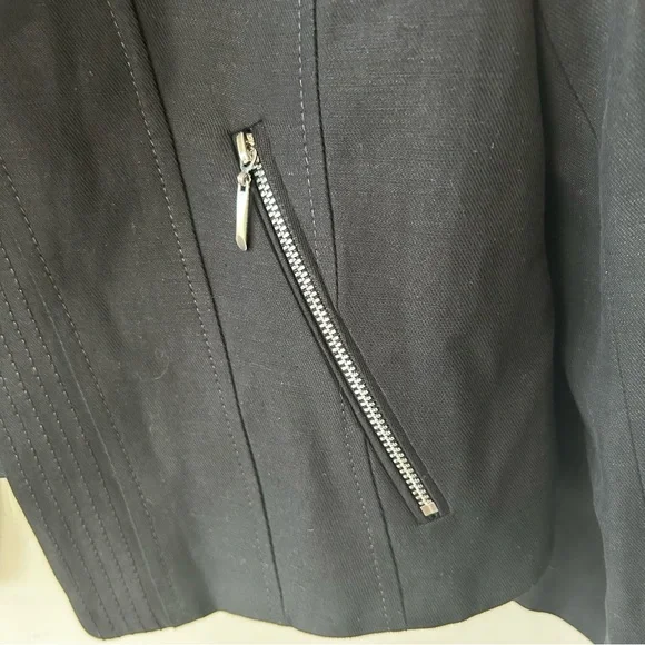 White House Black Market Open Black Blazer with Zipper Accents, Size 14 - Picture 5 of 6